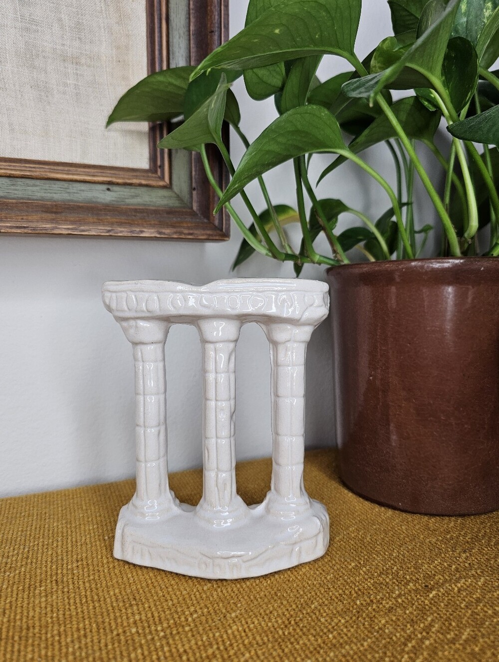 VTG Aquarium Ceramic Three-Column Decor